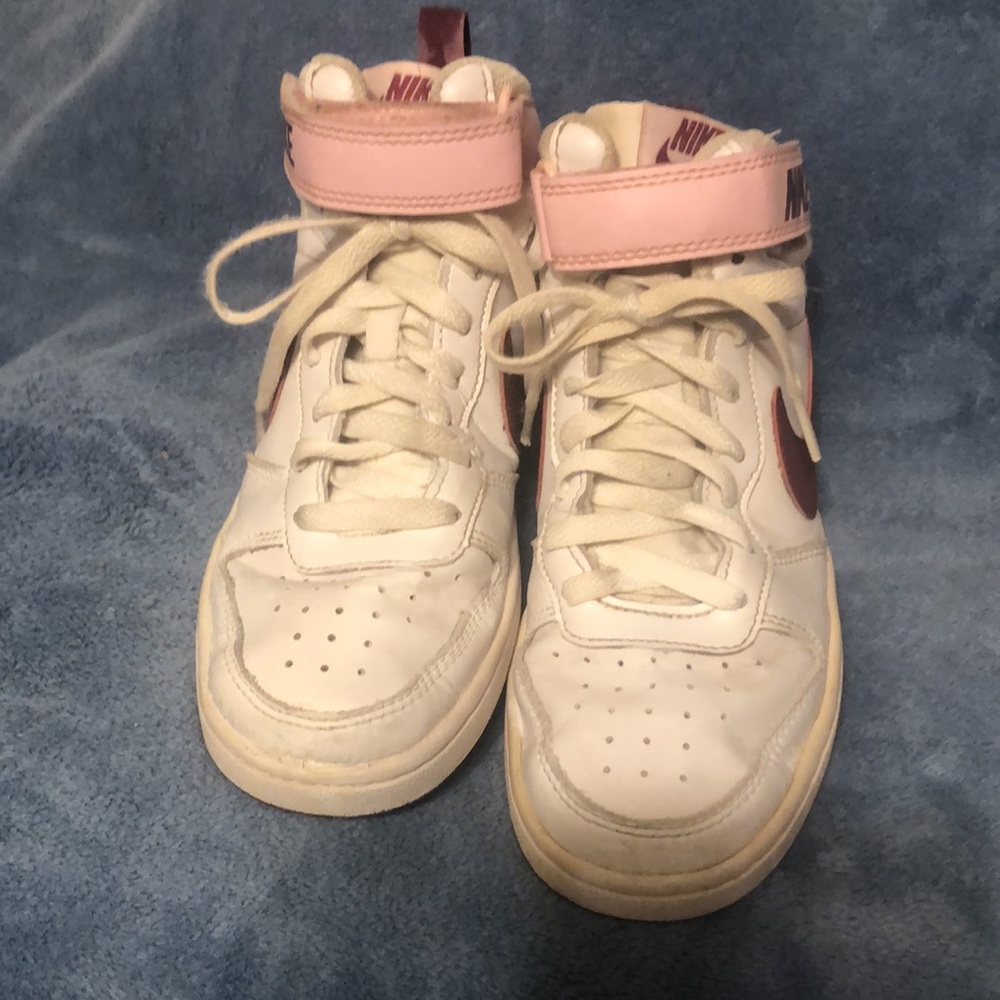 Nike All Day Play High Top Gym Shoes , Girls size 4Y